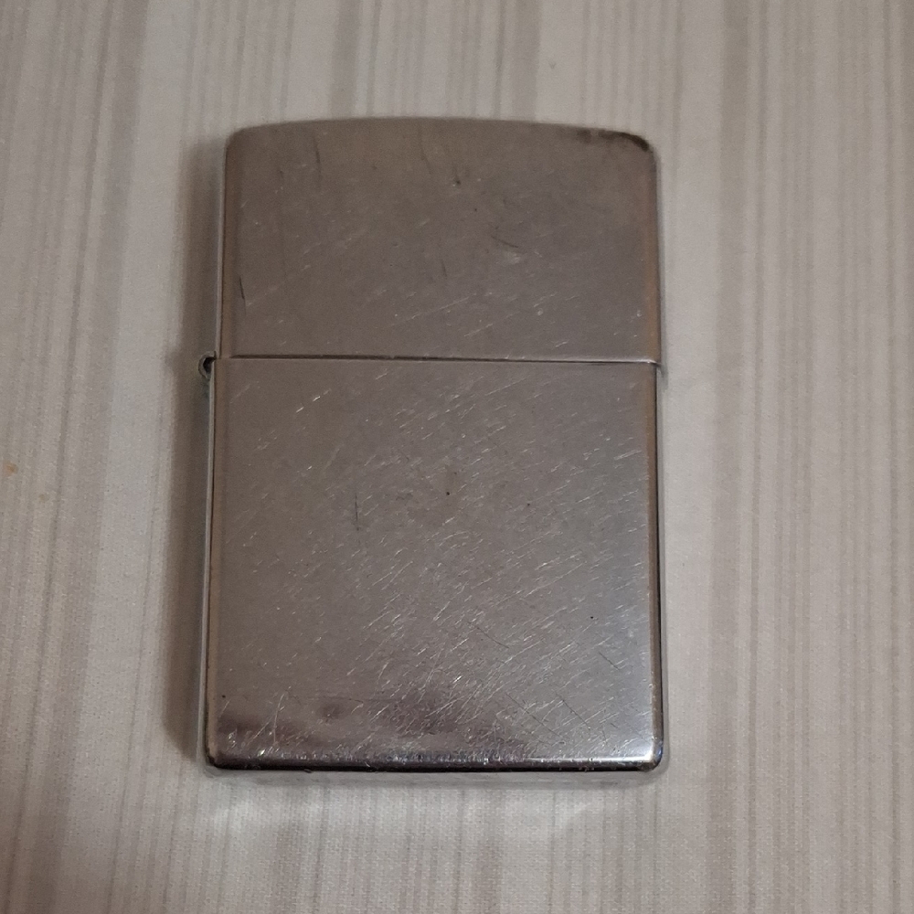 BUNDLE of 4 ZIPPO LIGHTERS - Picture 8 of 8